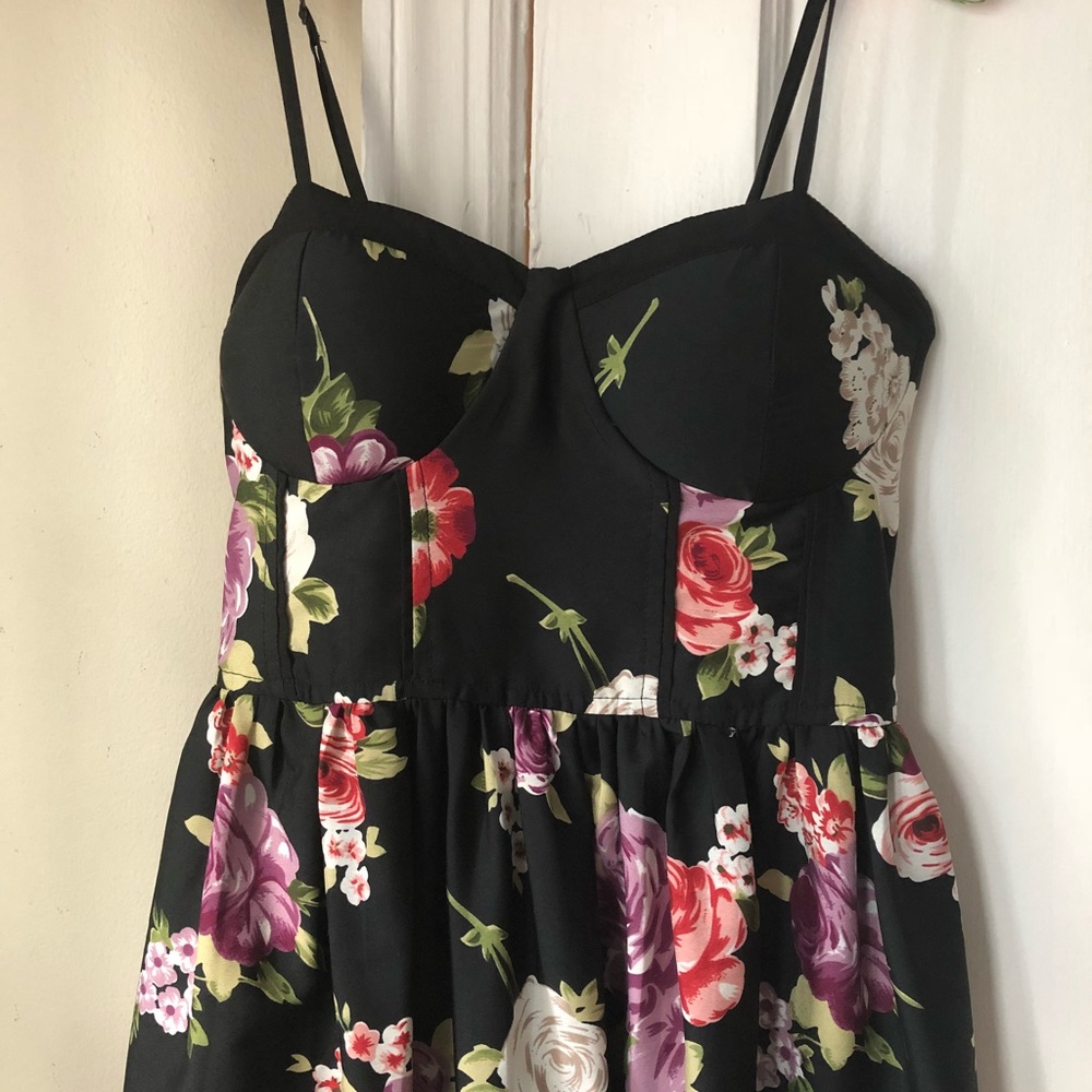 👗Floral cocktail dress